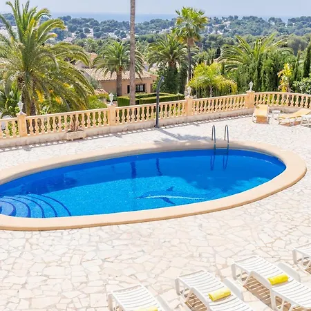 Pia Villa